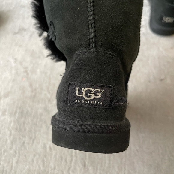 Ugg Boots - Picture 4 of 11